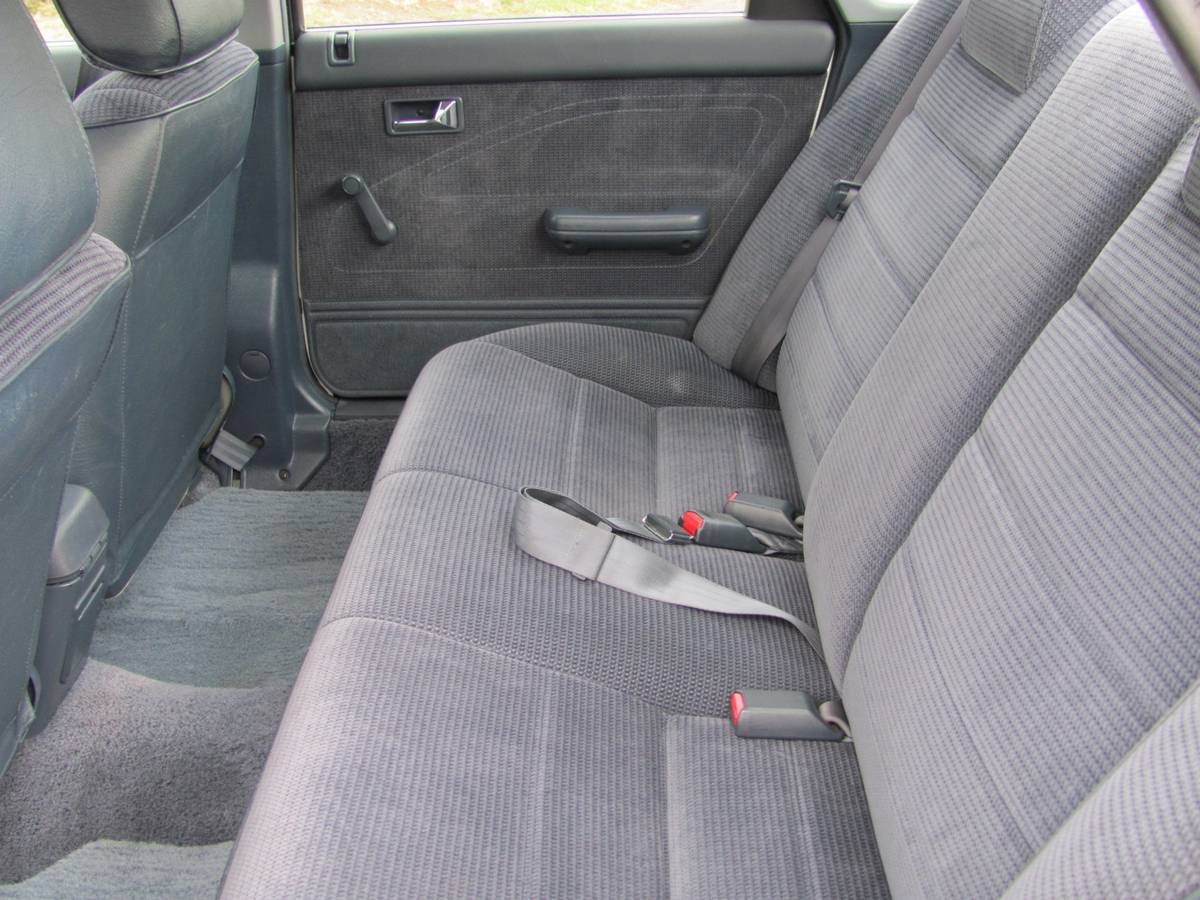 Mazda-626-1992-white-6