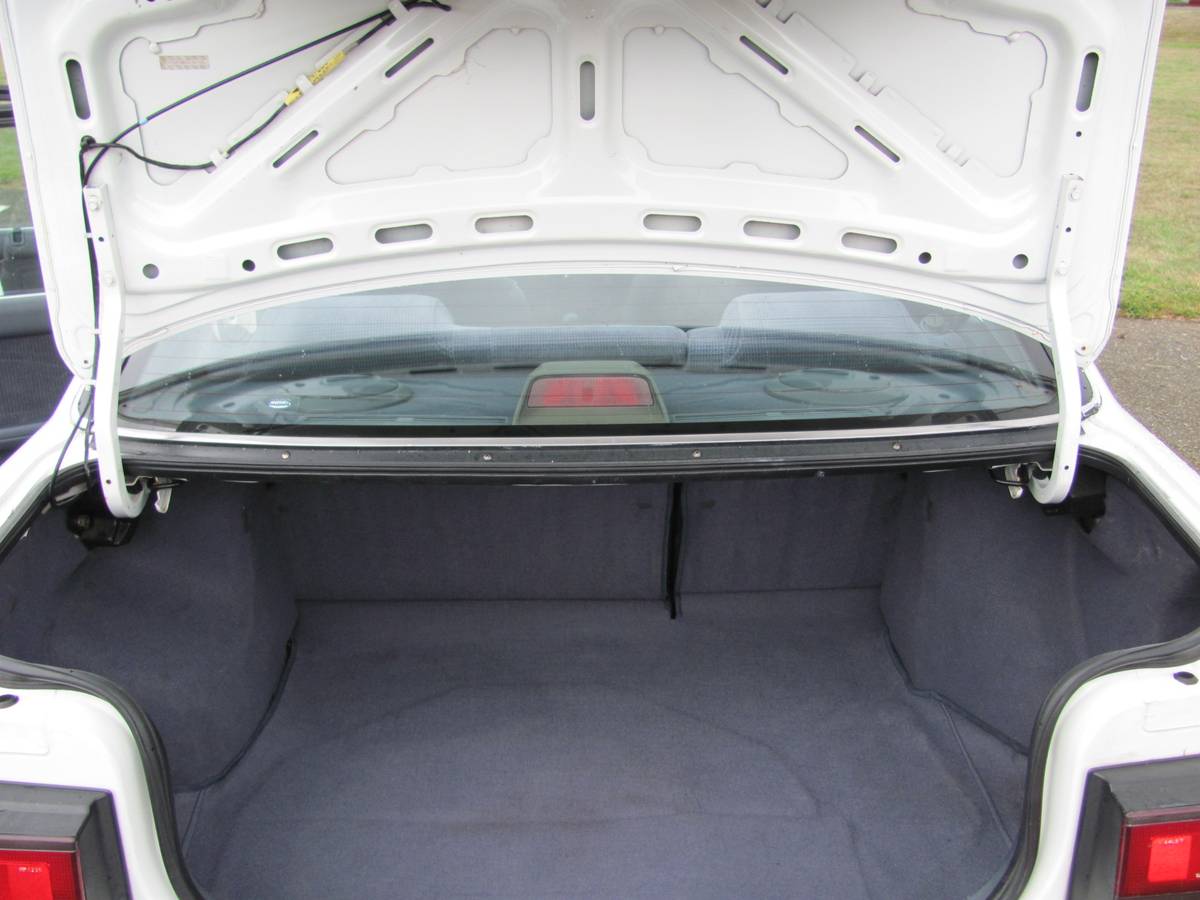 Mazda-626-1992-white-8