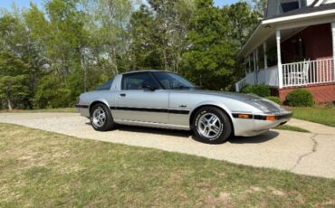 Mazda-Rx-7-1983