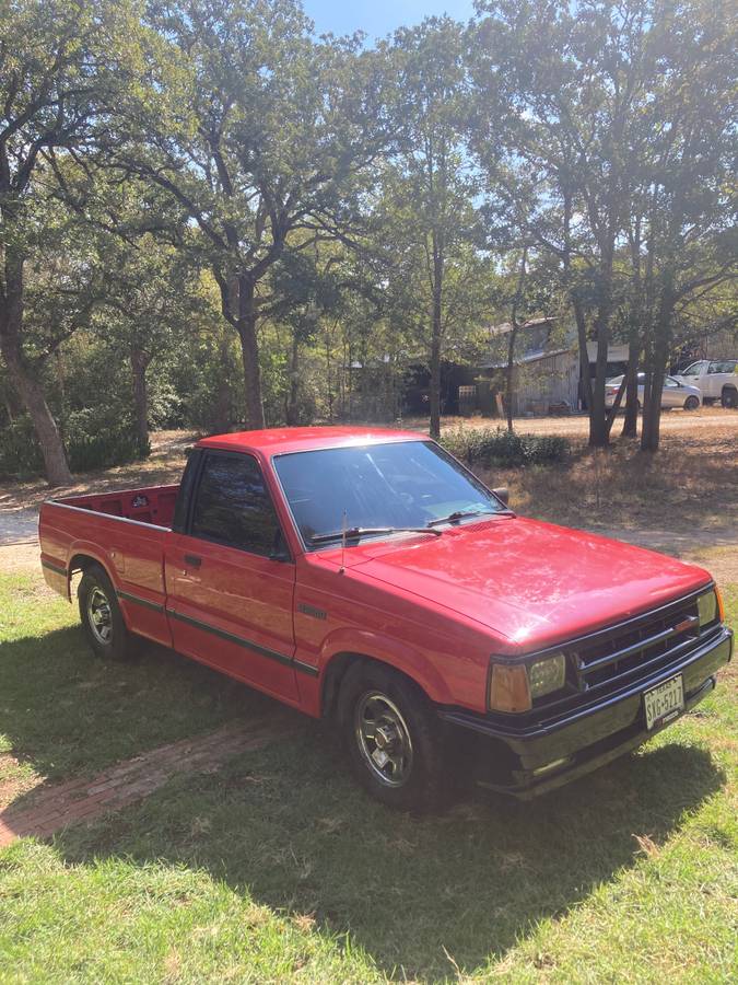 Mazda-b2000-1986-red-1