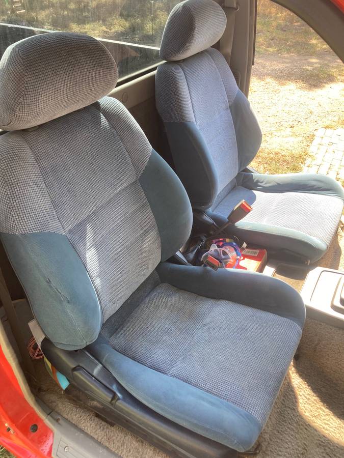 Mazda-b2000-1986-red-10