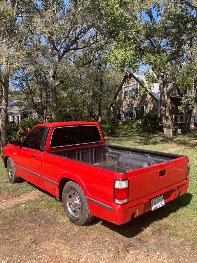 Mazda-b2000-1986-red-3
