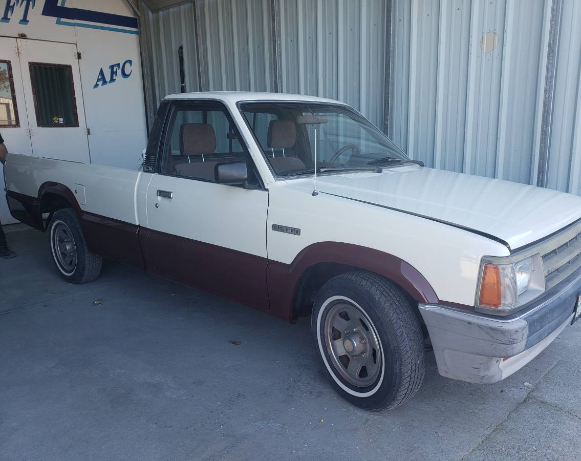 Mazda-b2000-1986