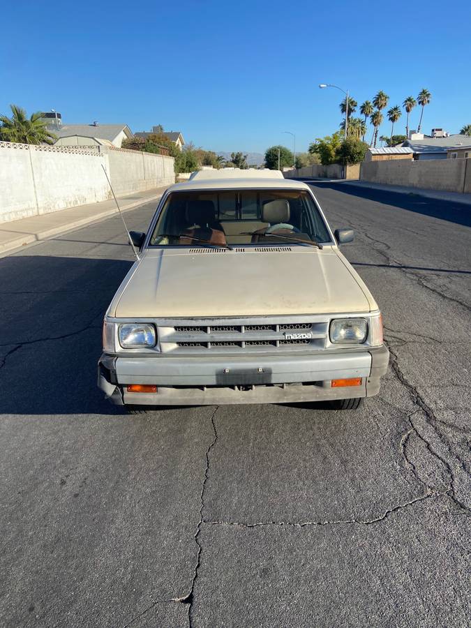 Mazda-b2200-1986-5