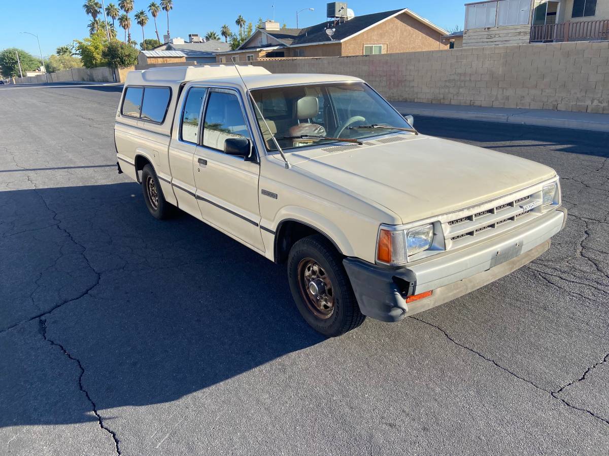 Mazda-b2200-1986-8