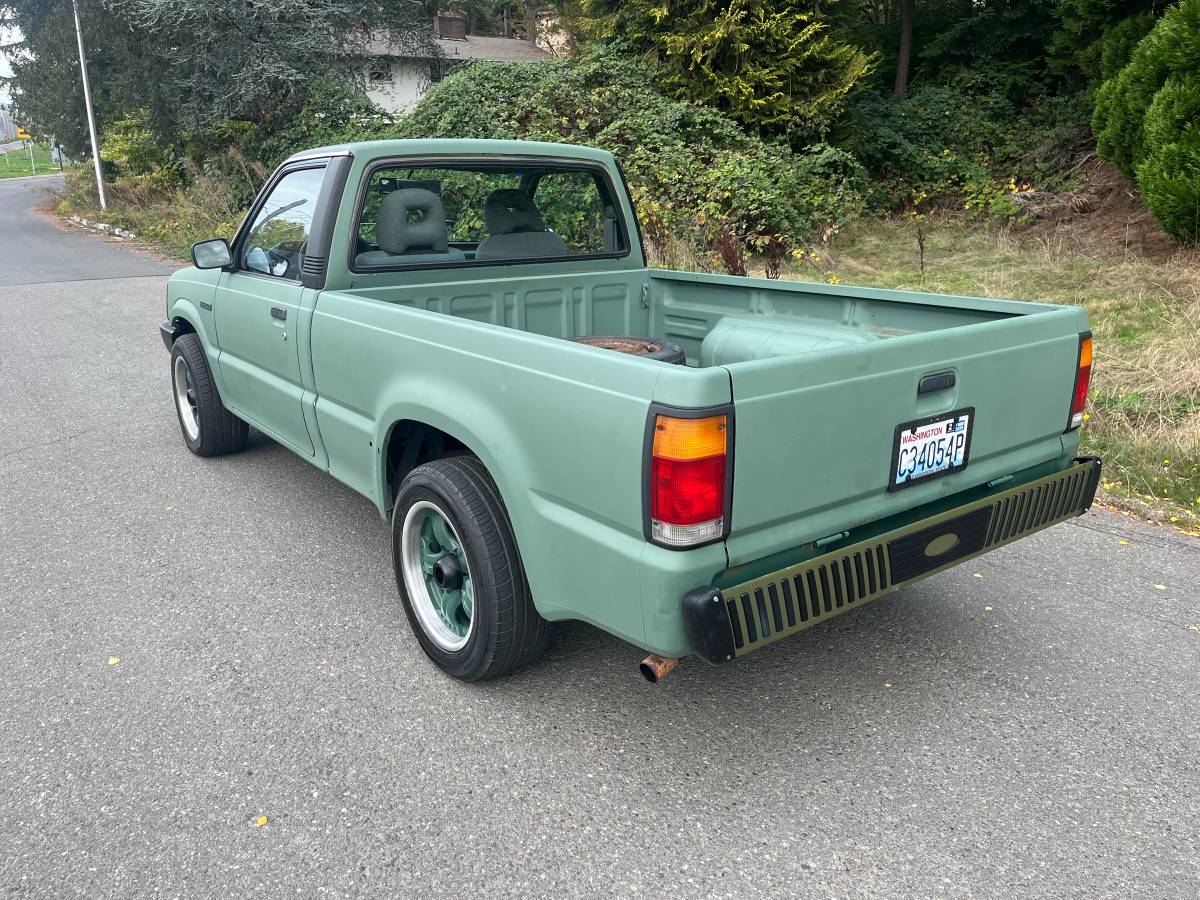 Mazda-b2200-1989-green-4