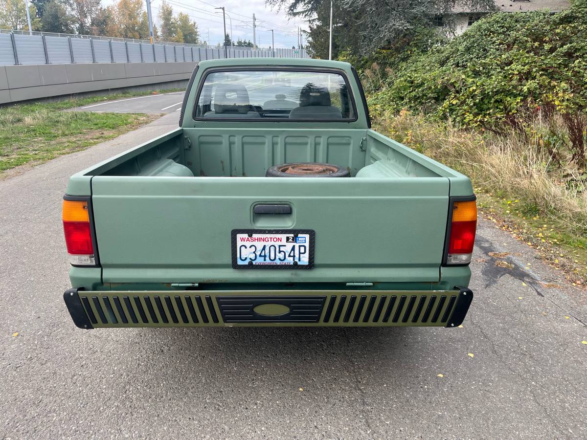 Mazda-b2200-1989-green-5