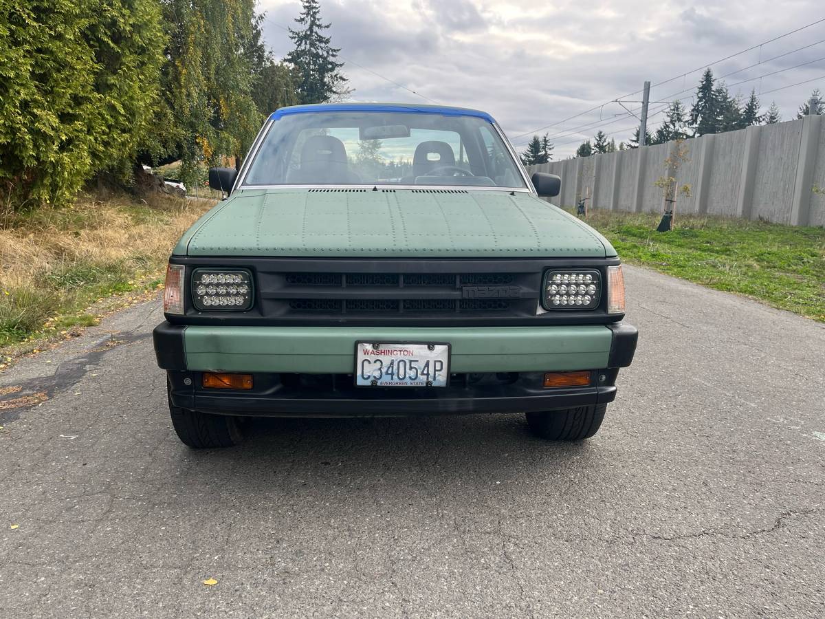 Mazda-b2200-1989-green-6