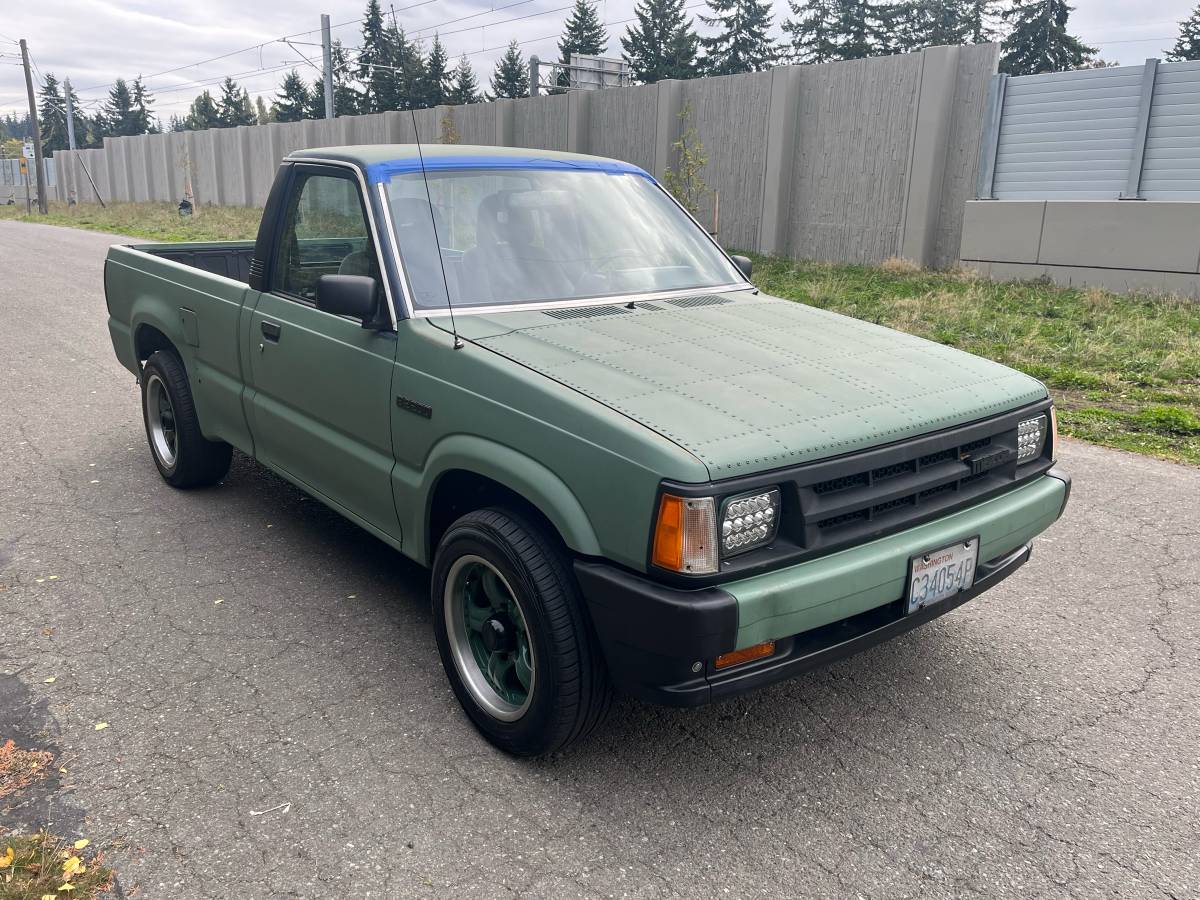 Mazda-b2200-1989-green