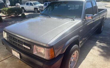 Mazda-b2200-1990-grey-1