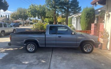 Mazda-b2200-1990-grey