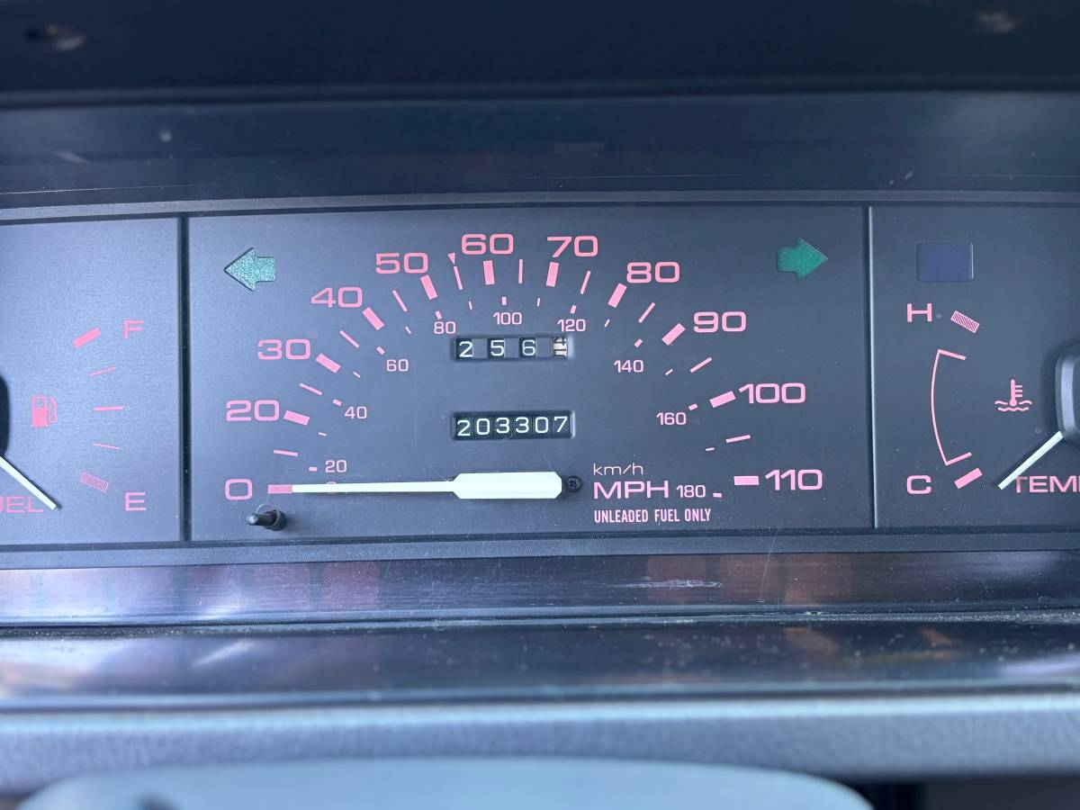 Mazda-b2200-1990-grey-4