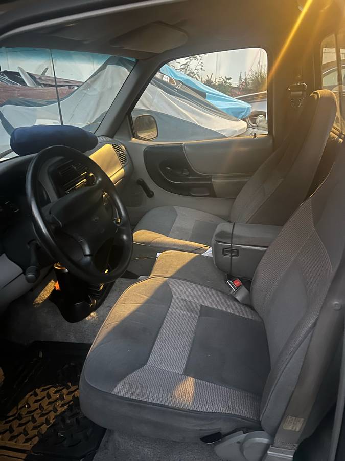 Mazda-b2300-1996-white-2
