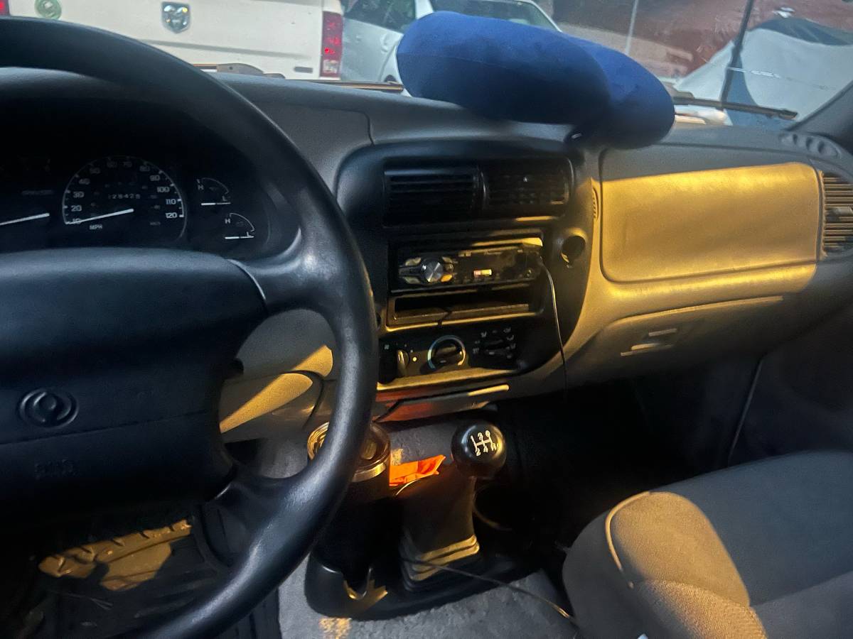 Mazda-b2300-1996-white-3