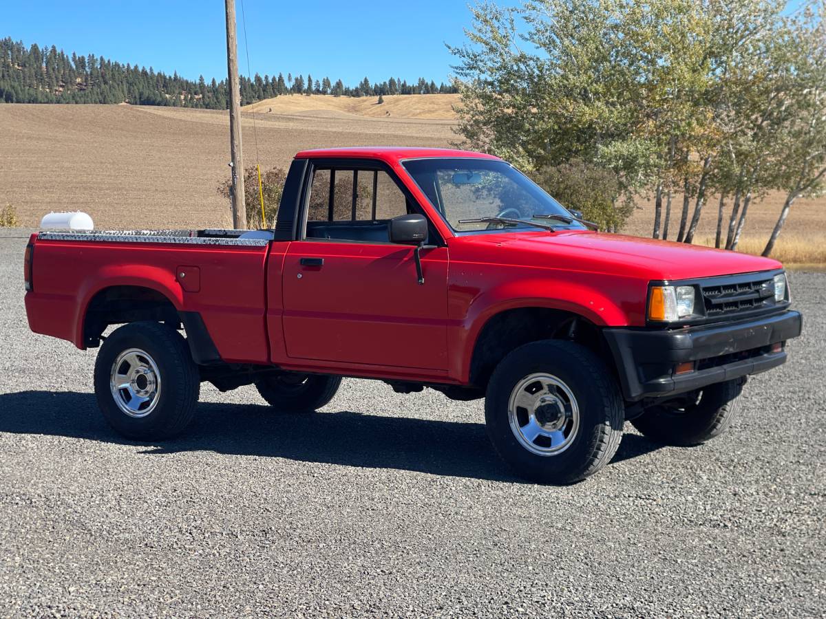 Mazda-b2600-4x4-1987-red-2