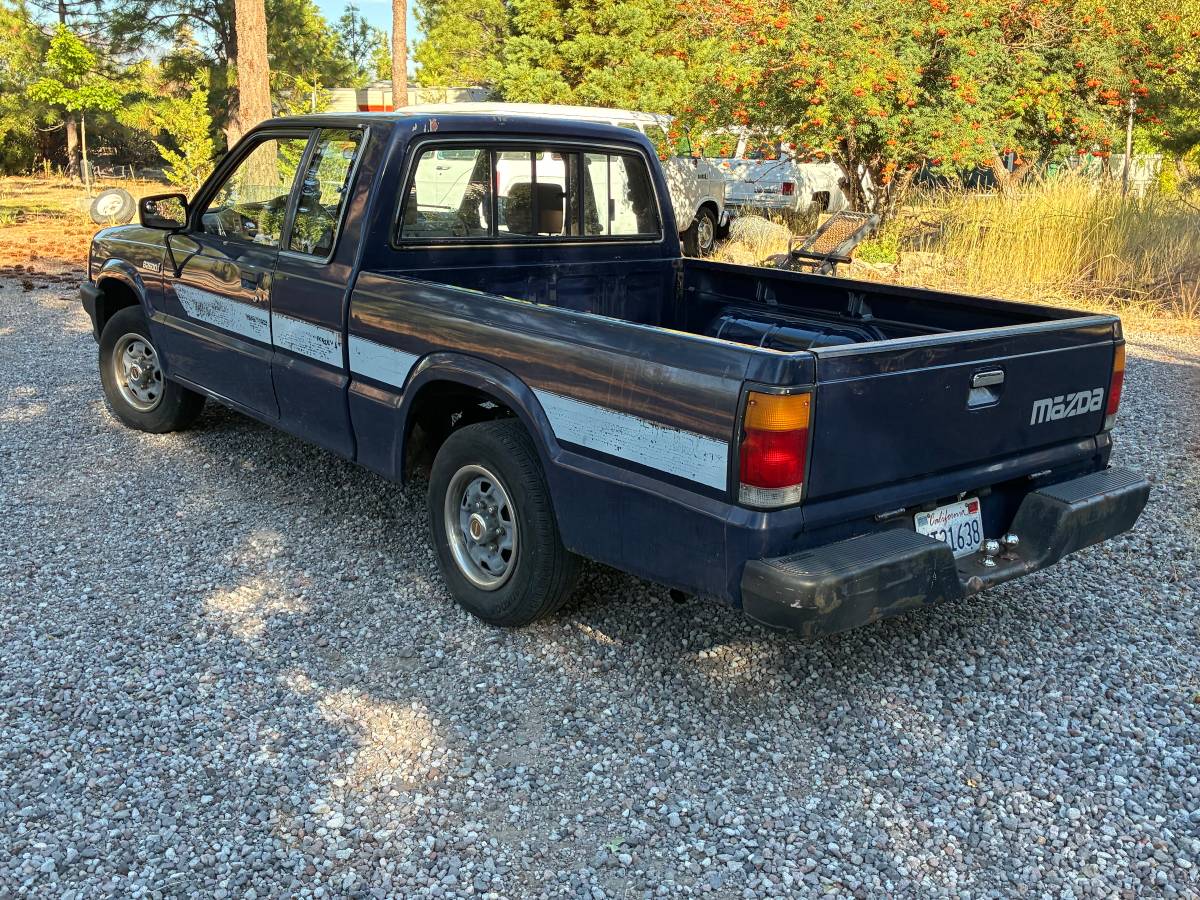 Mazda-b2600i-1991-8