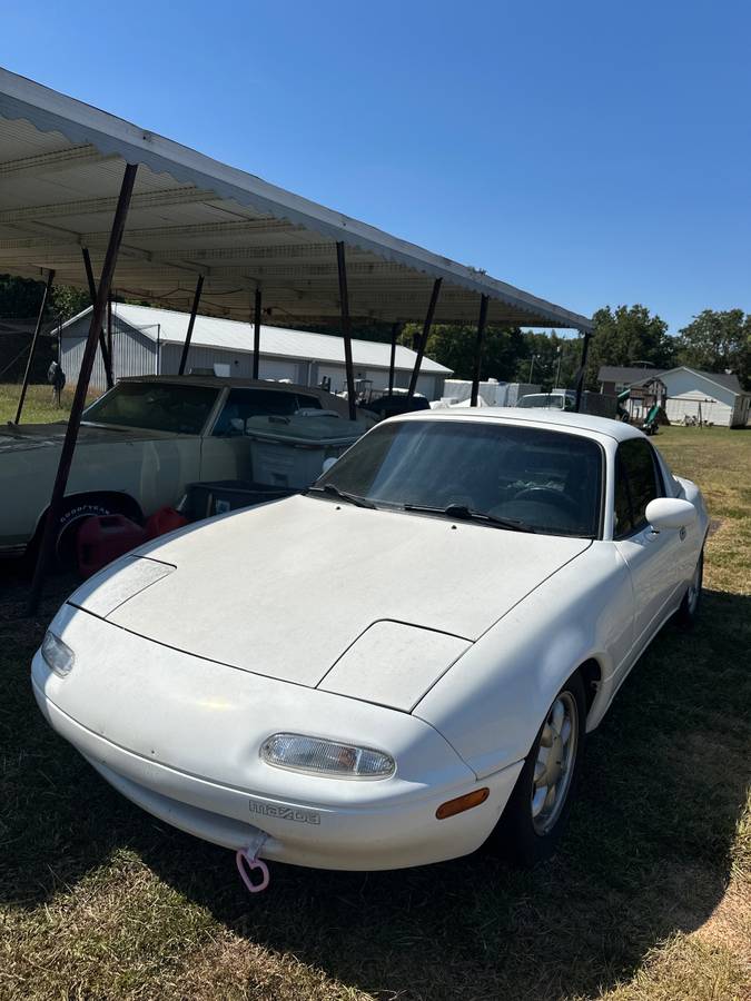 Mazda-miata-1992-white-11