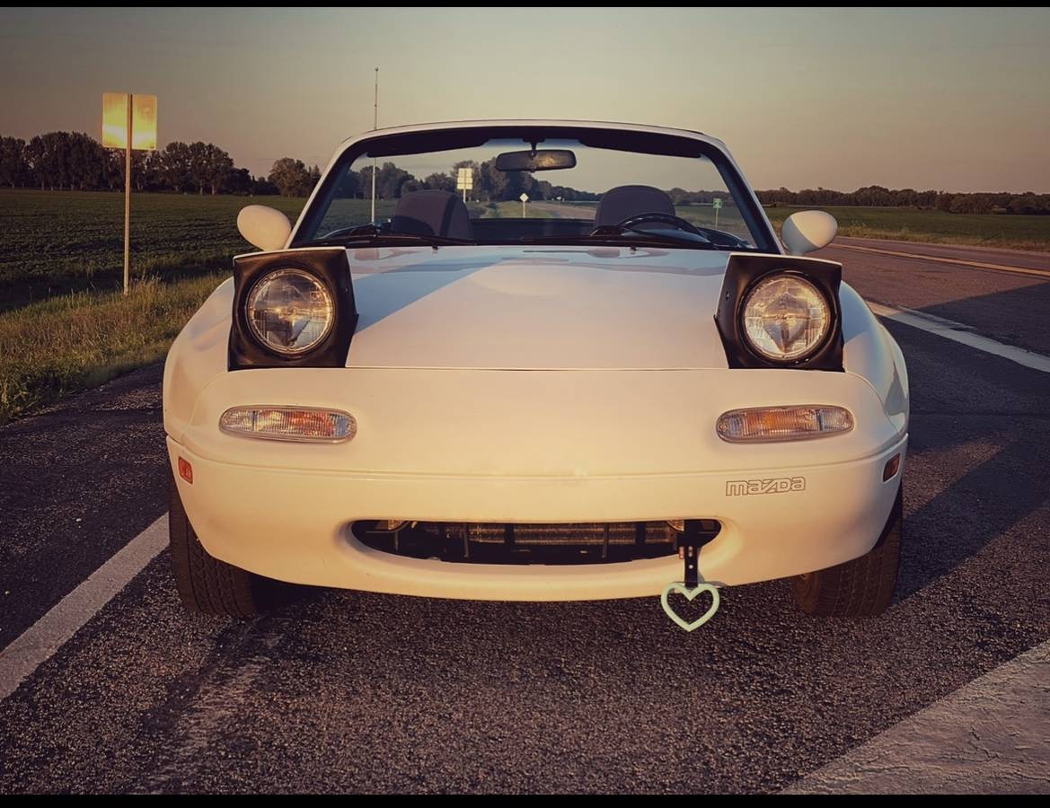 Mazda-miata-1992-white-13