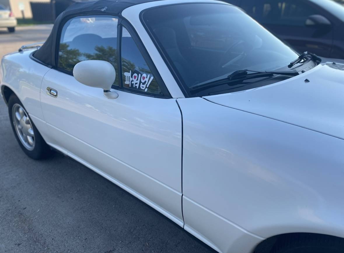Mazda-miata-1992-white-2