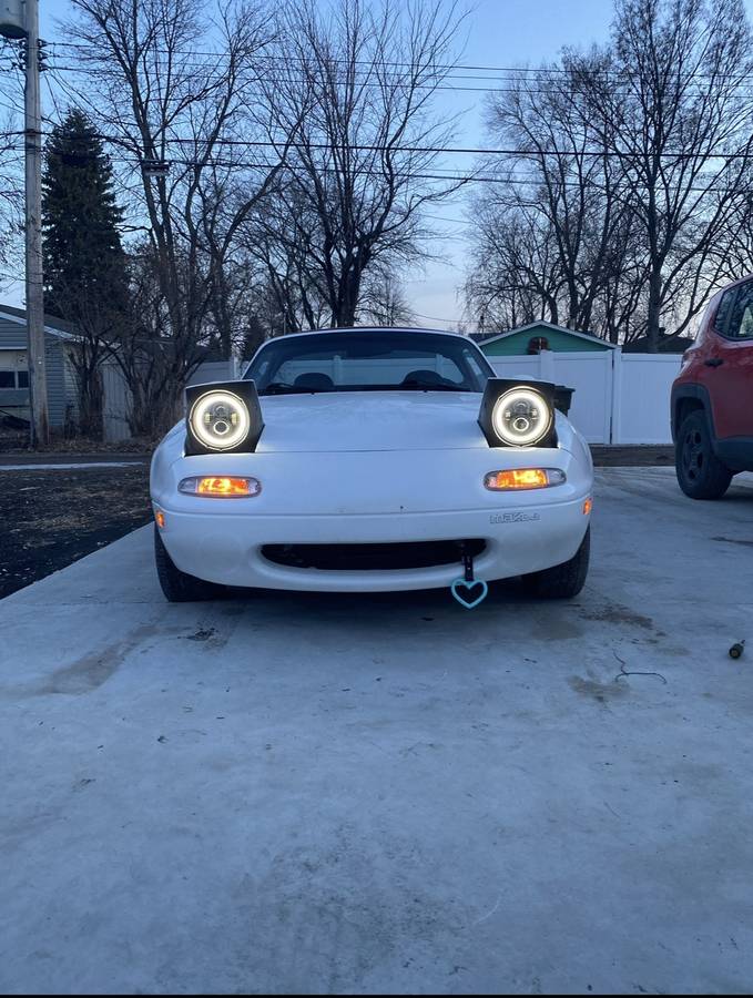 Mazda-miata-1992-white