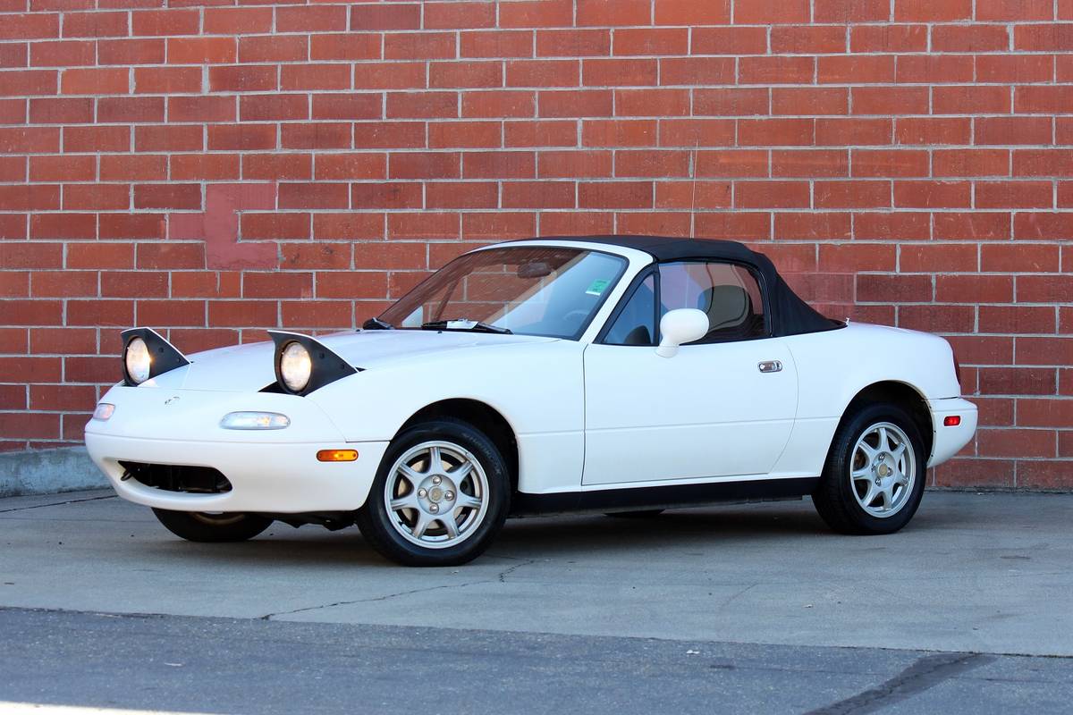 Mazda-mx-5-1994-white-1