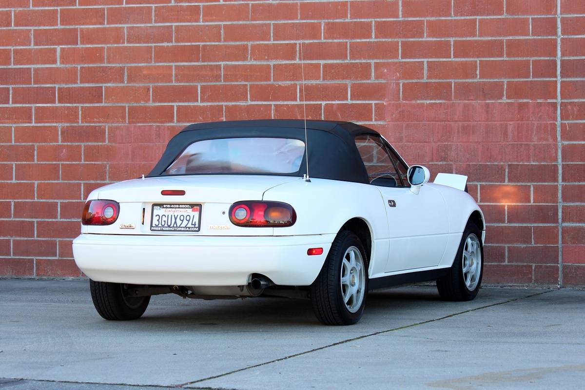 Mazda-mx-5-1994-white-10