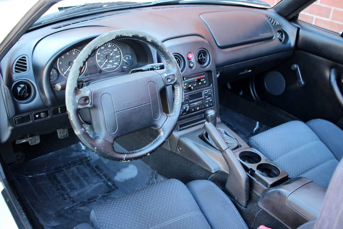 Mazda-mx-5-1994-white-14
