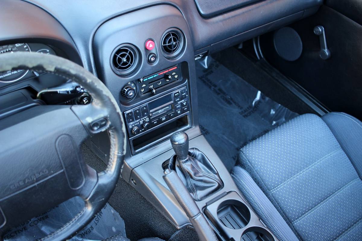 Mazda-mx-5-1994-white-16