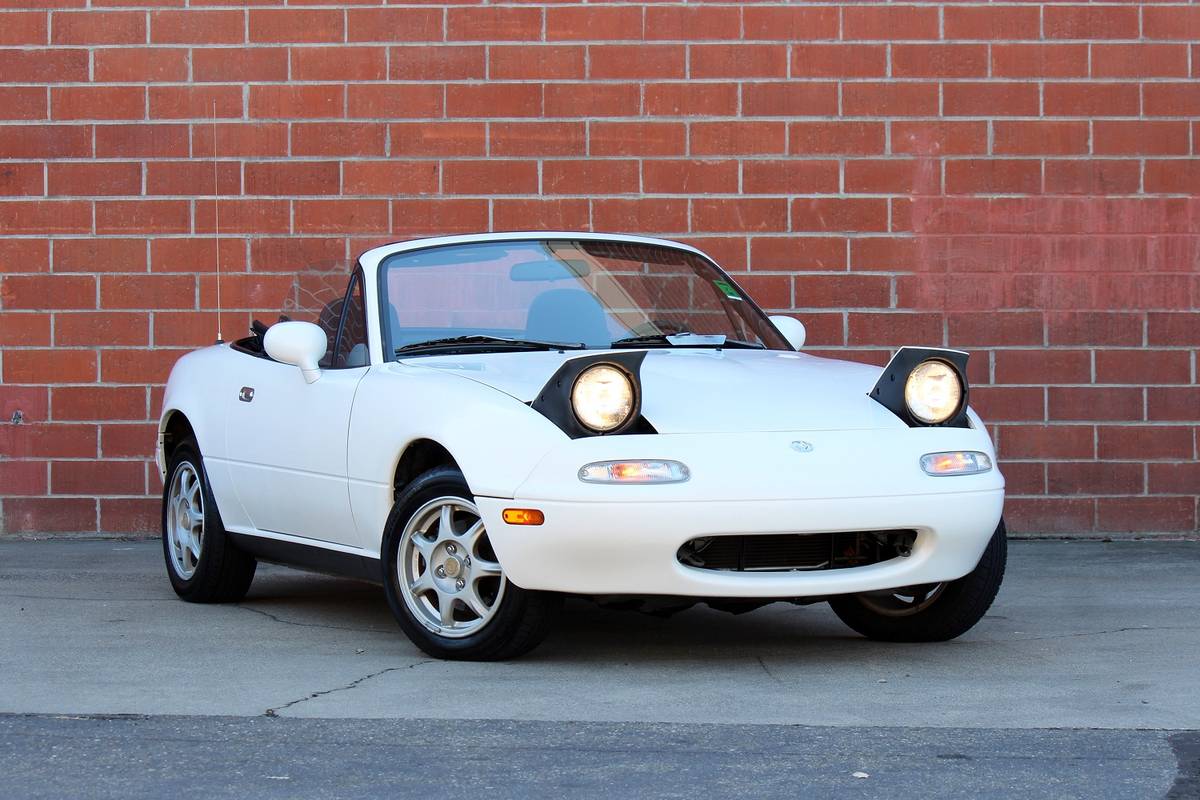 Mazda-mx-5-1994-white-2