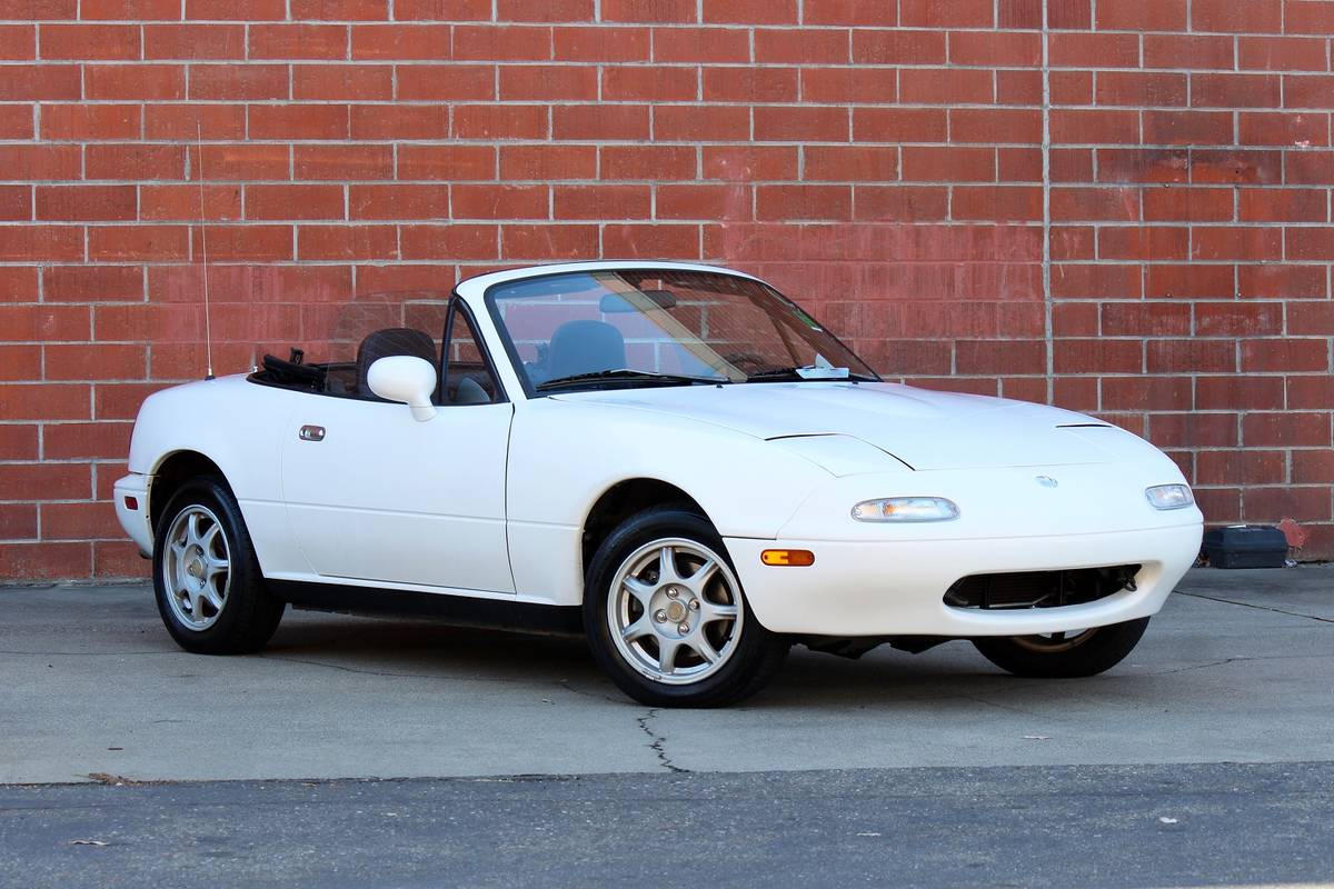 Mazda-mx-5-1994-white-7