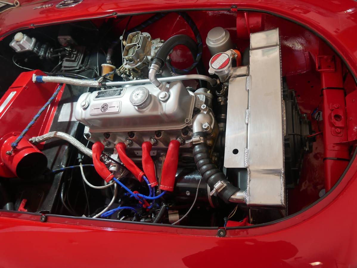 Mazda-mx-5-grand-touring-1962-red-15