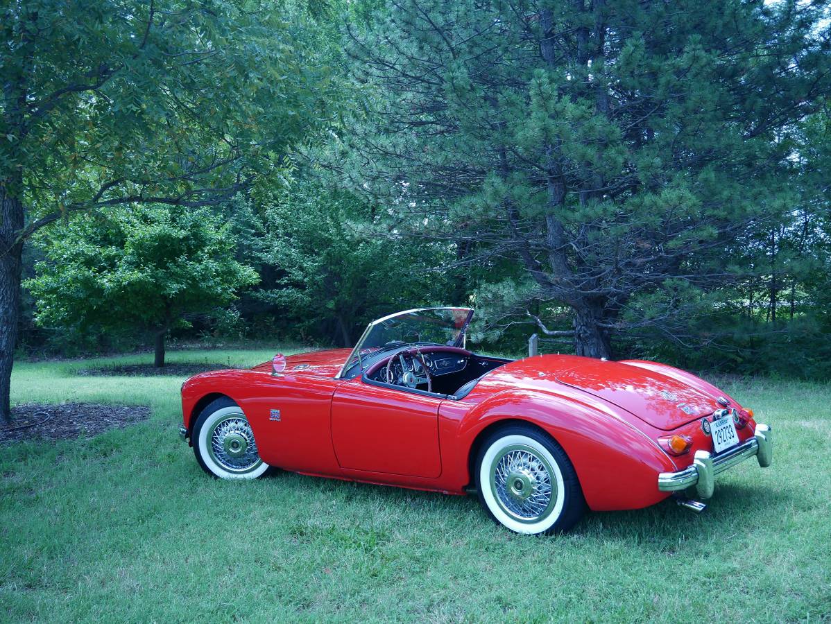 Mazda-mx-5-grand-touring-1962-red-27