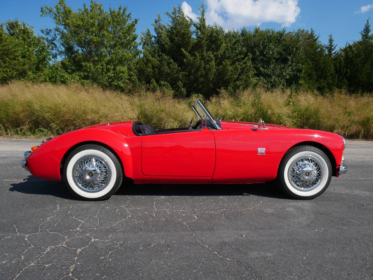Mazda-mx-5-grand-touring-1962-red-48