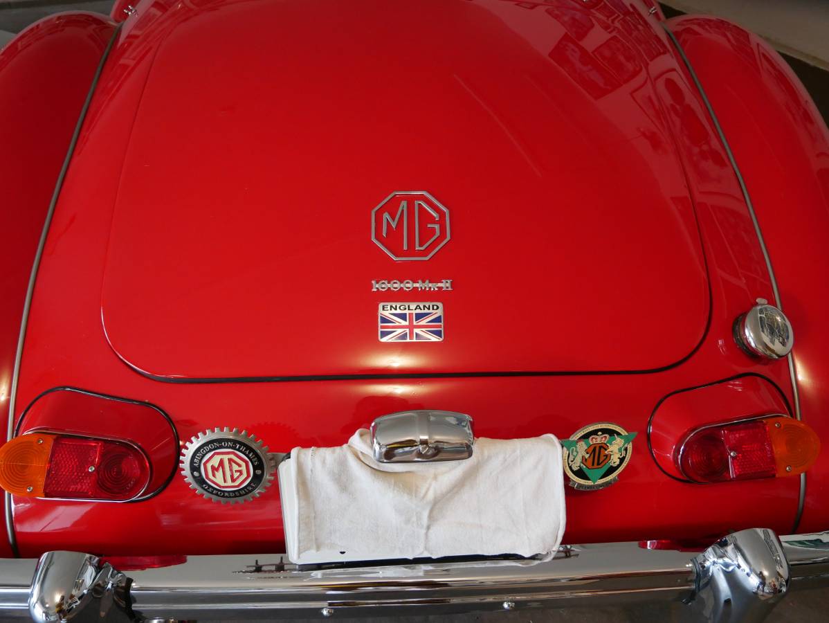 Mazda-mx-5-grand-touring-1962-red-52