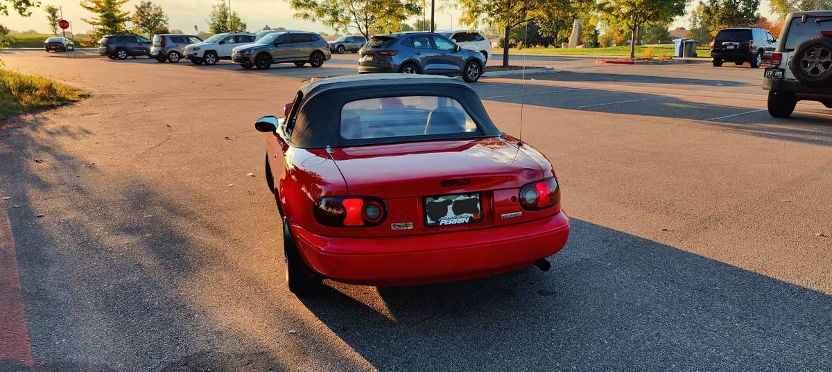 Mazda-mx-5-miata-1989-red-9