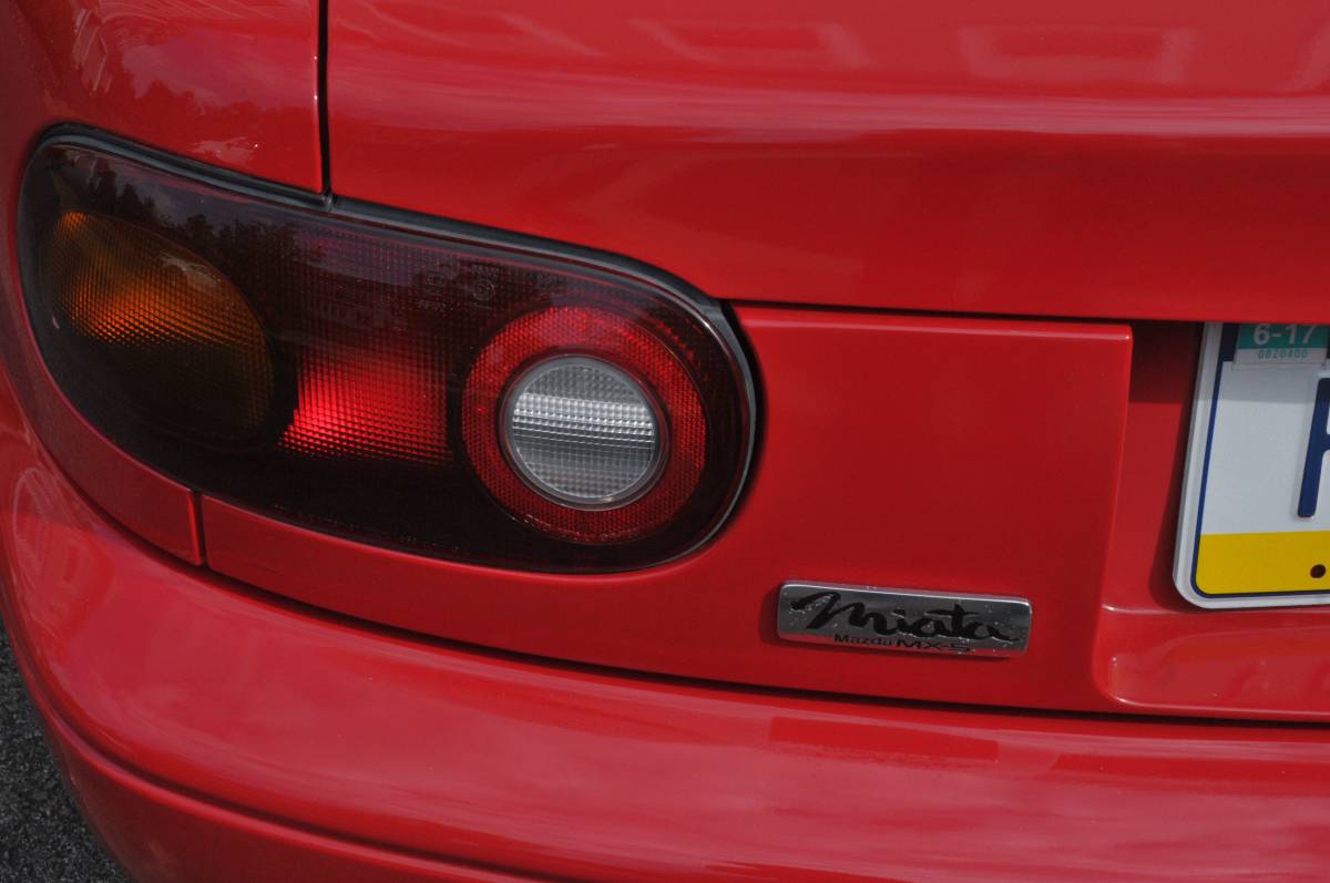 Mazda-mx-5-miata-1990-red-4