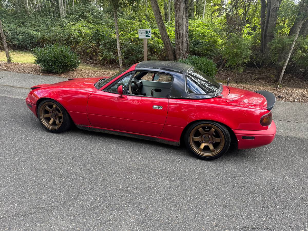 Mazda-mx-5-miata-1990-red-5