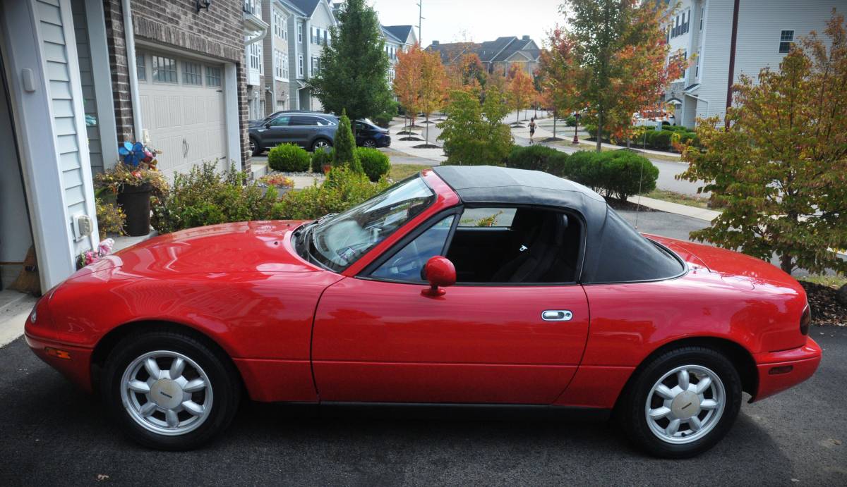 Mazda-mx-5-miata-1990-red