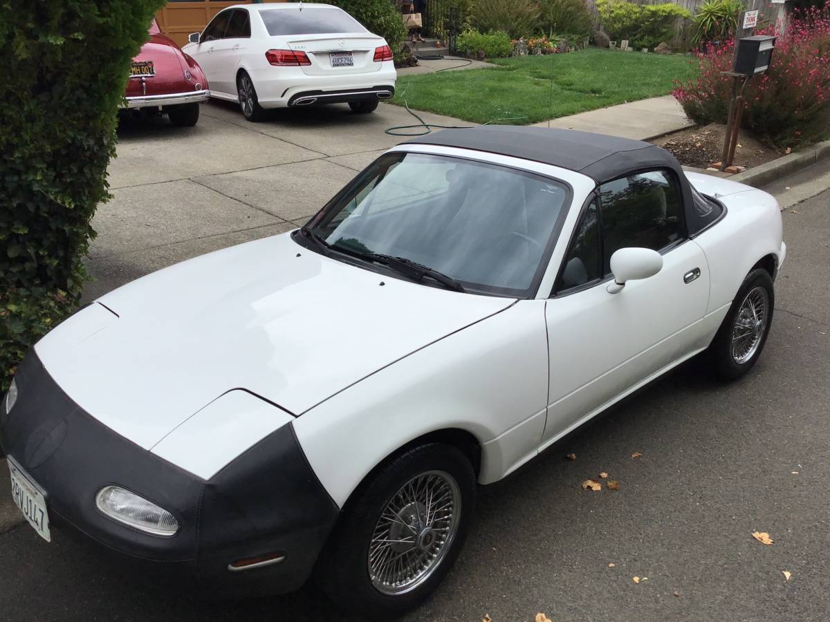 Mazda-mx-5-miata-1990-white-4