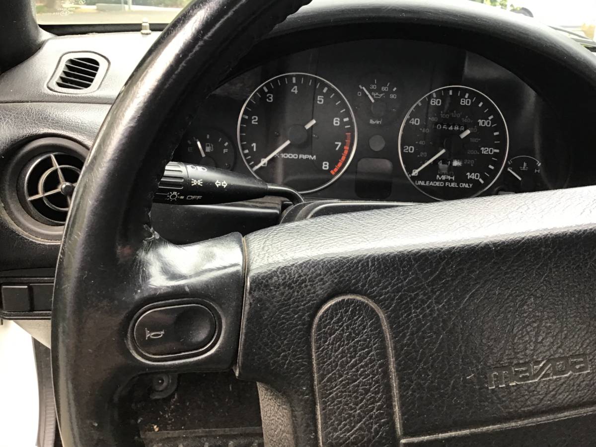 Mazda-mx-5-miata-1990-white-8