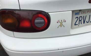 Mazda-mx-5-miata-1990-white-9