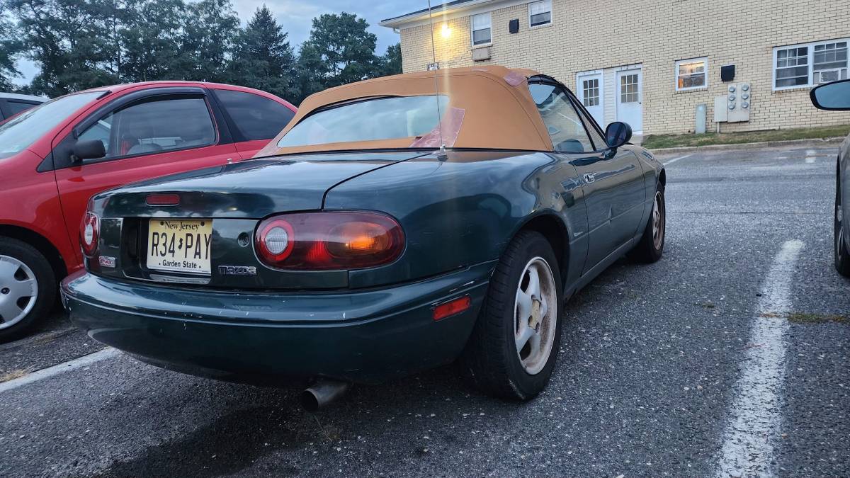 Mazda-mx-5-miata-1991-green-8