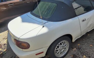Mazda-mx-5-miata-1991-white-16