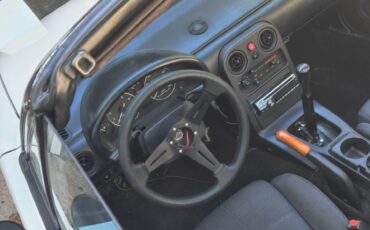 Mazda-mx-5-miata-1991-white-9