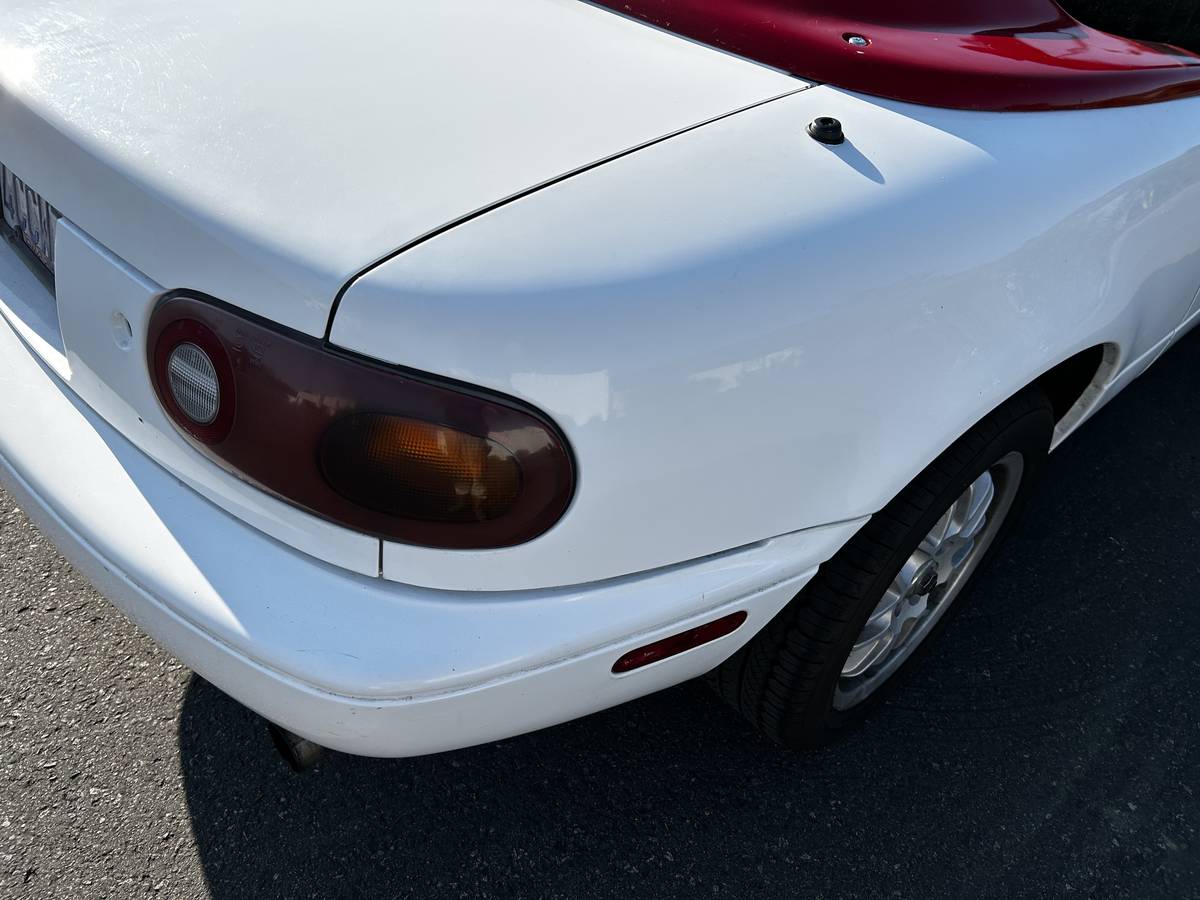 Mazda-mx-5-miata-1993-white-13