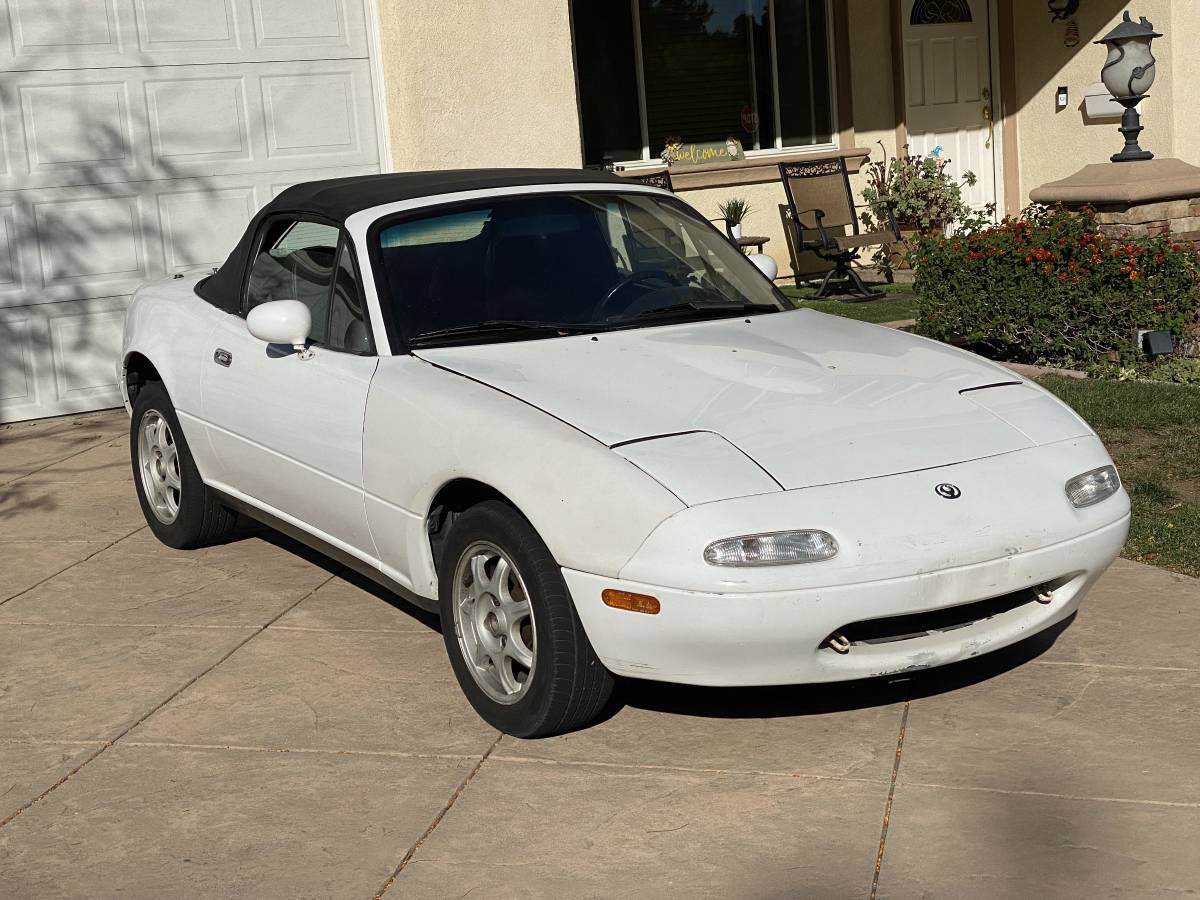 Mazda-mx-5-miata-1993-white-3