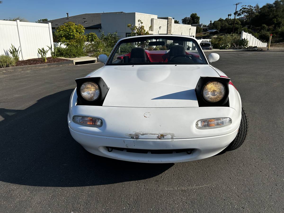 Mazda-mx-5-miata-1993-white-9