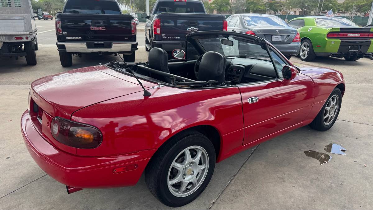 Mazda-mx-5-miata-1994-red-3