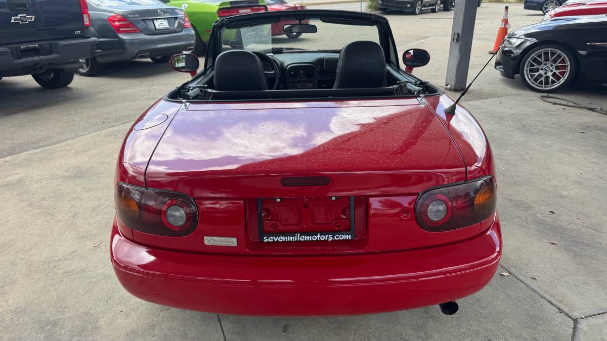 Mazda-mx-5-miata-1994-red-4