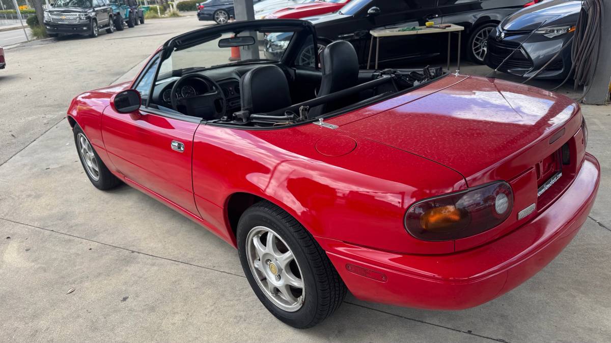 Mazda-mx-5-miata-1994-red-5